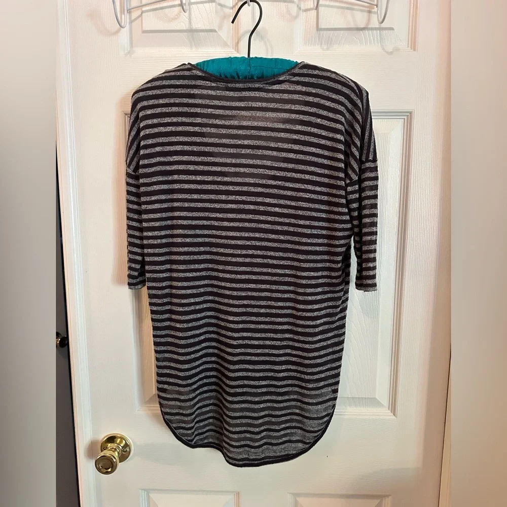 Express tunic hi-lo oversized 3/4 sleeve shirt - Picture 7 of 7